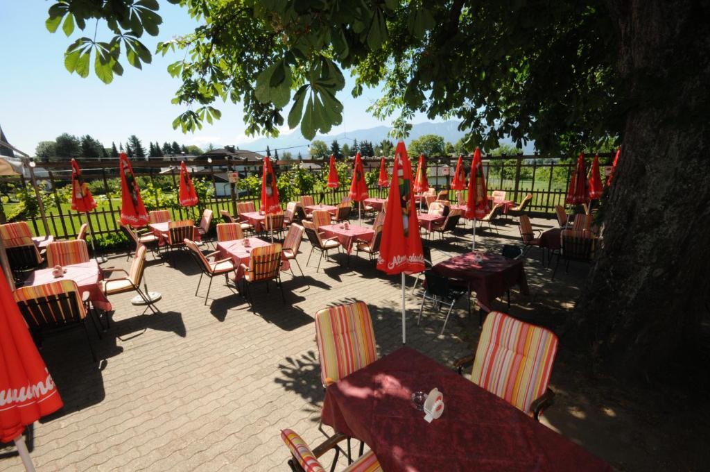 Hôtel Gasthof Bacher à Villach Extérieur photo